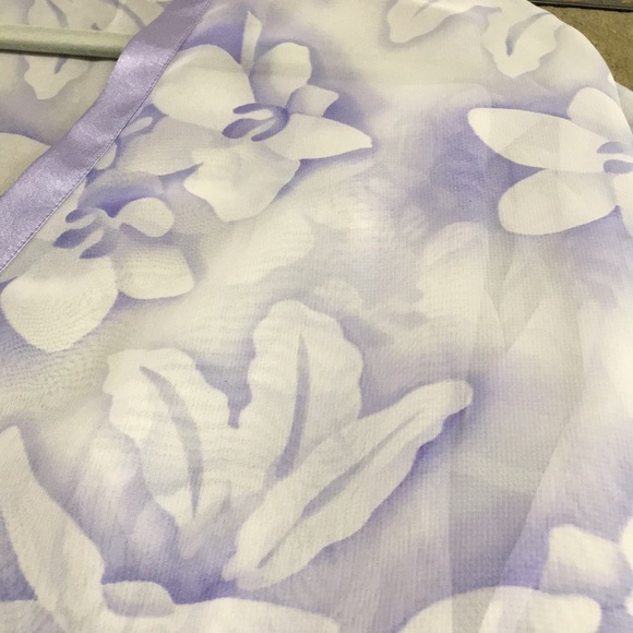 Valerie Stevens, sheer purple and white robe/cover-up. Size Medium - Picture 6 of 8